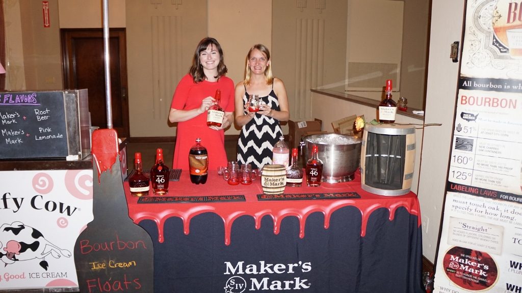 Bourbon Mixer - Distillery - Maker's Mark