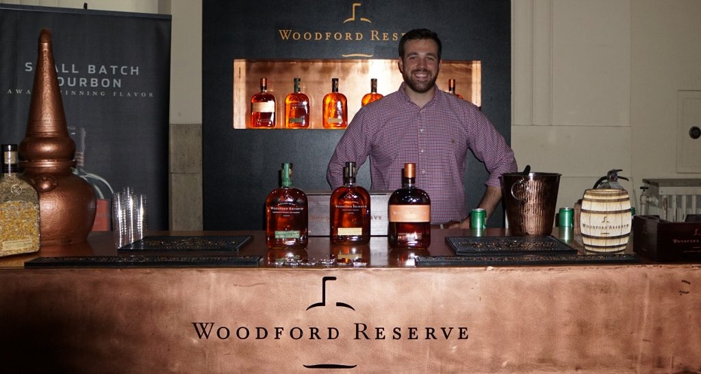 Bourbon Mixer - Distillery - Woodford Reserve