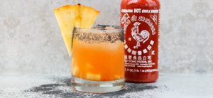 How to Make a Sweet n' Spicy Pineapple & Sriracha Margarita Cocktail