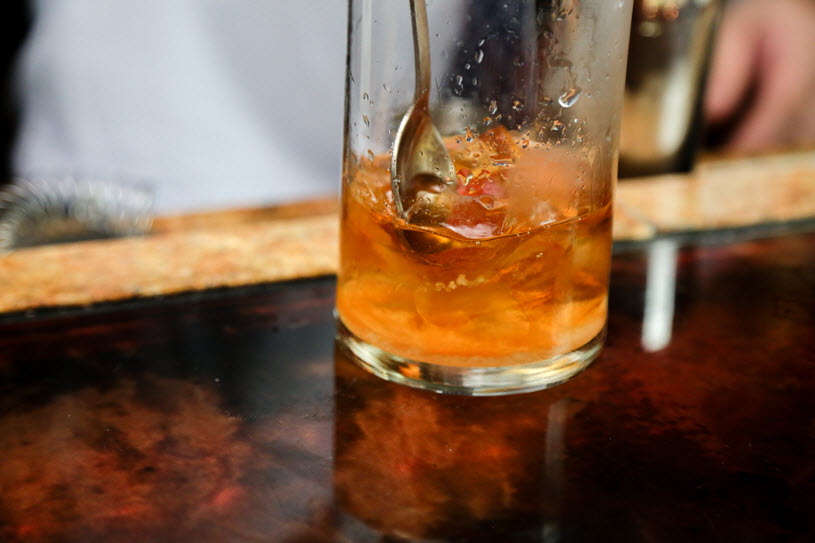 How to Make a New Orleans Style Oak Fashioned Cocktail