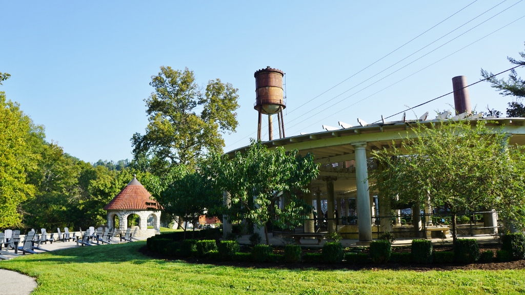 Castle & Key Distillery - The Springhouse along Glenns Creek