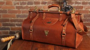 Mint Julep Experiences - Roll Out the Barrel, The Ultimate Whiskey Vacation, Colonel Littleton, No. 3 Grip Bag in American Buffalo