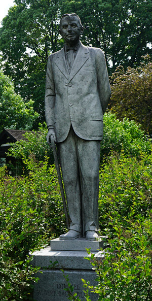 Buffalo Trace Distillery - Colonel Albert B. Blanton statue