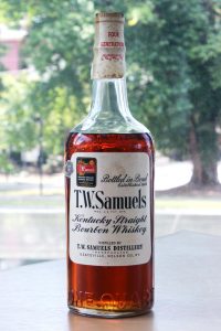 TW Samuels Kentucky Straight Bourbon Whiskey, Bottle and Bond 1942