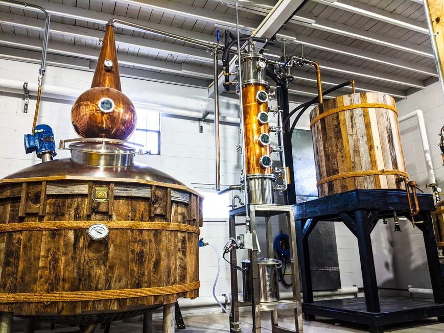 Tarpon Springs Distillery - Meet our stills Amazing Grace and RD2D