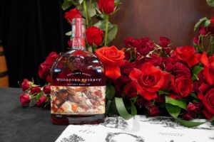 Woodford Reserve Distillery - Woodford Reserve 2022 Kentucky Derby Bottle with Roses