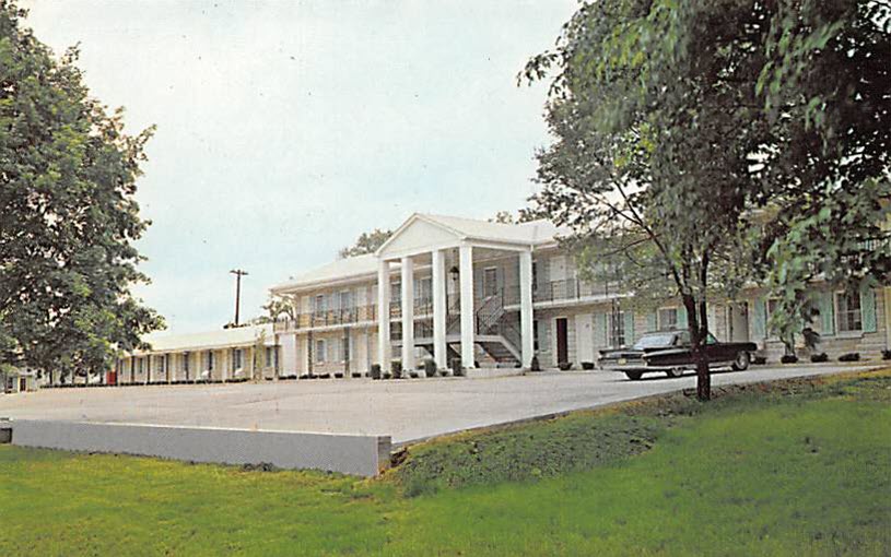 Bardstown-Parkview Motel Postcard - Front