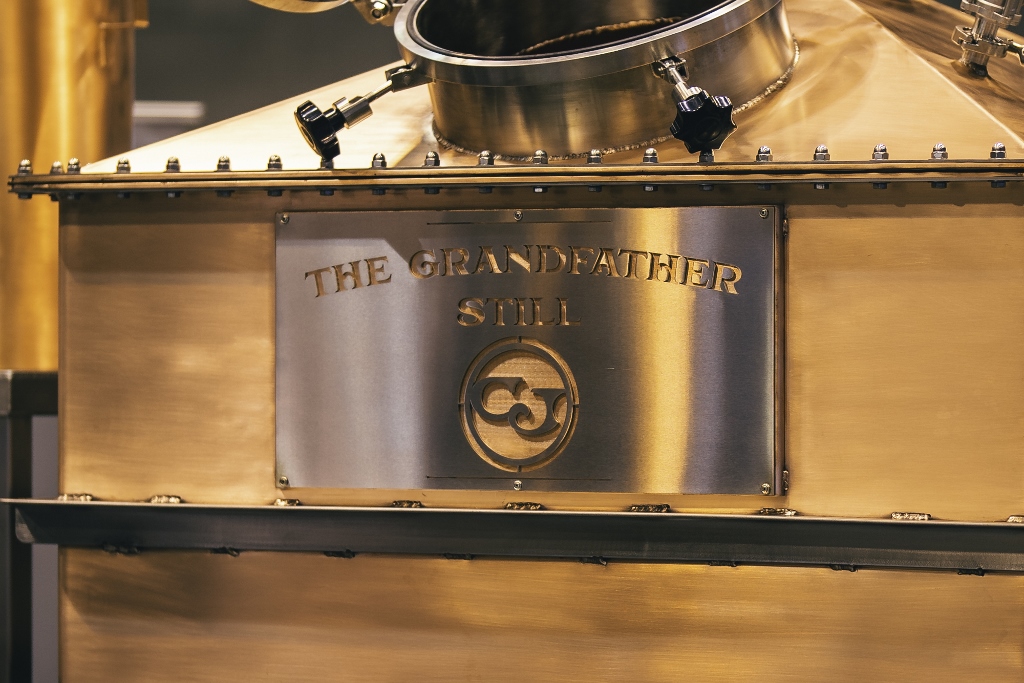 Casey Jones Distillery - The Grandfather 150 Gallon Coffin Pot Still 1