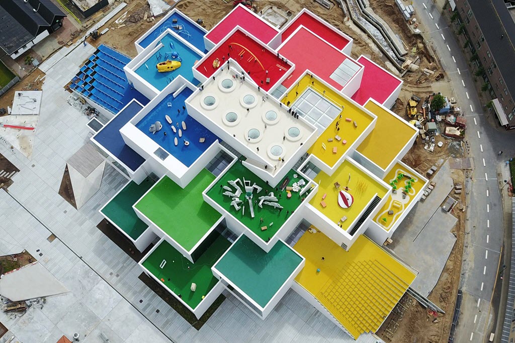 Bjarke Ingels Group (BIG) - Lego House 1