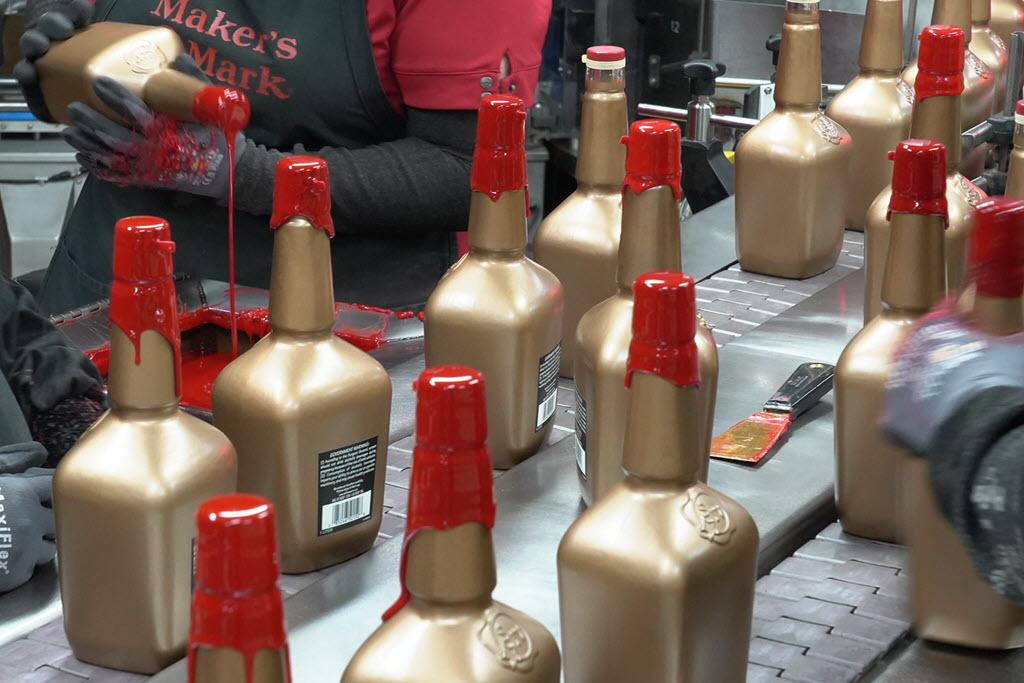 Maker's Mark Distillery - 2023 Limited Edition Keeneland Commemorative Bourbon Bottles, Red Wax