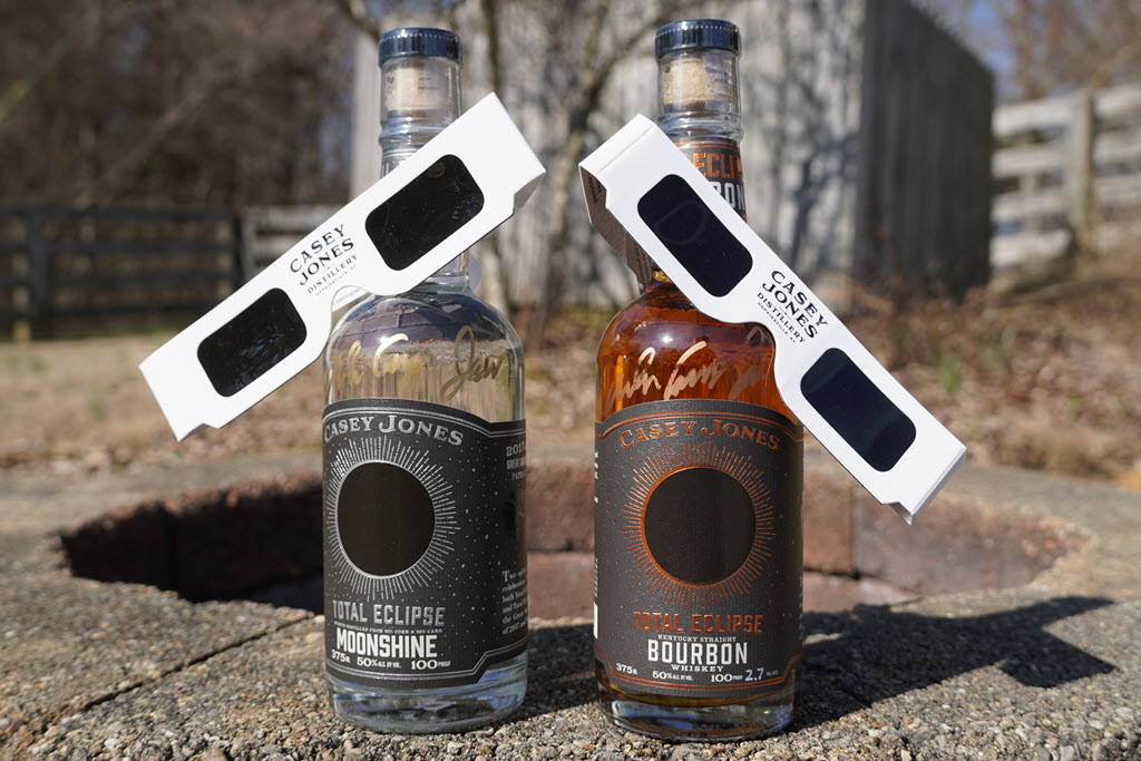 Casey Jones Distillery - Casey Jones Total Eclipse Kentucky Straight Bourbon Whiskey and Moonshine with Glasses